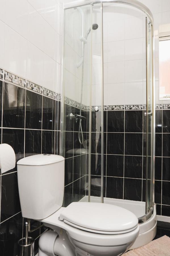 Coventry Deluxe Rooms By Payman Club エクステリア 写真